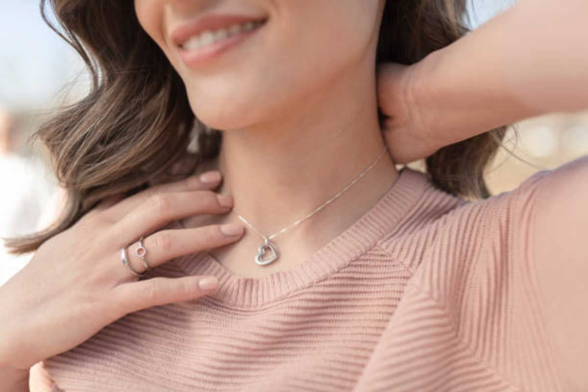 how to untangle a necklace