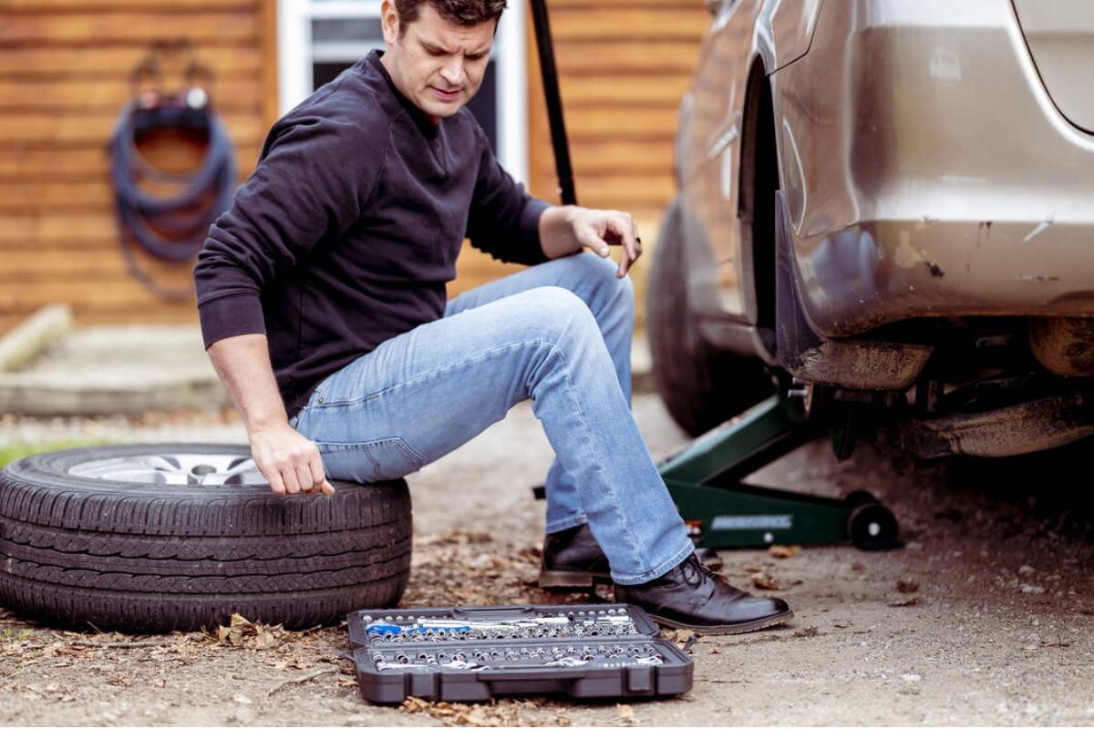 how to change a tire
