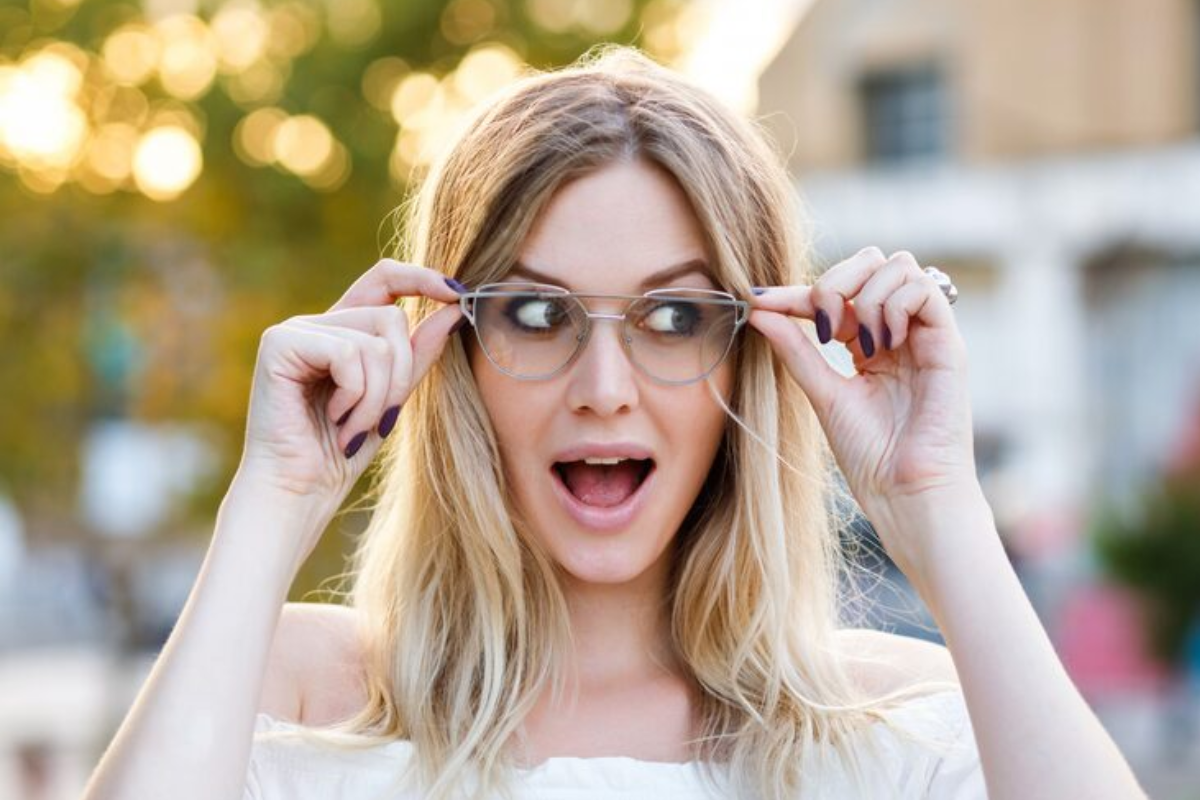 prism glasses