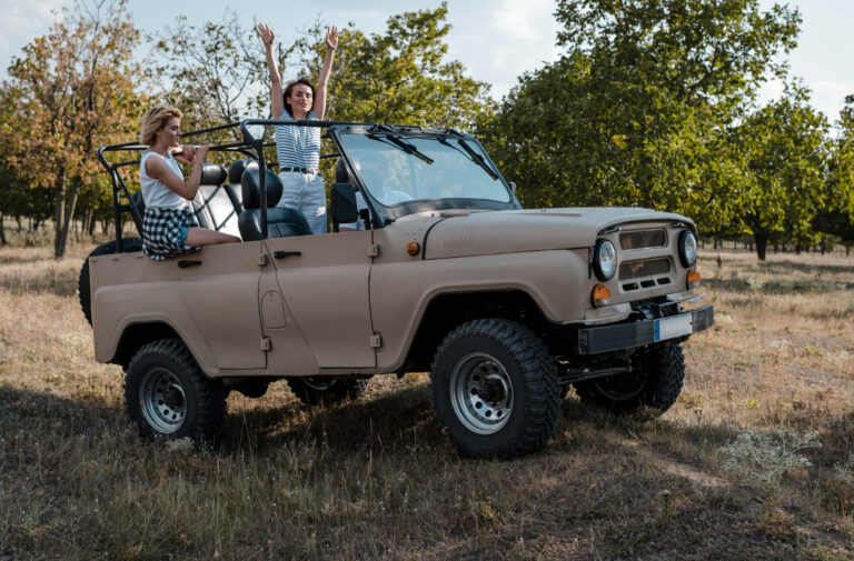 how much does a jeep wrangler weigh