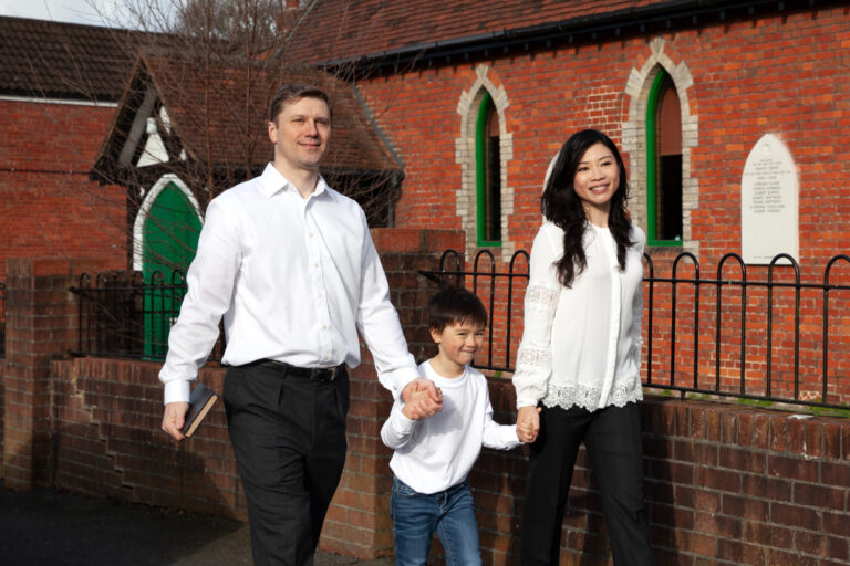 famous parenting chelsea acton